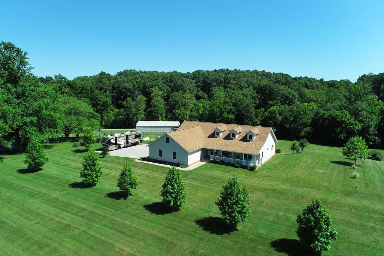 801 Maple Spring Rd., Murphysboro, IL 62966