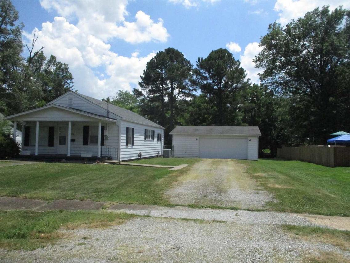 114 Parrish St., Benton, IL 62812