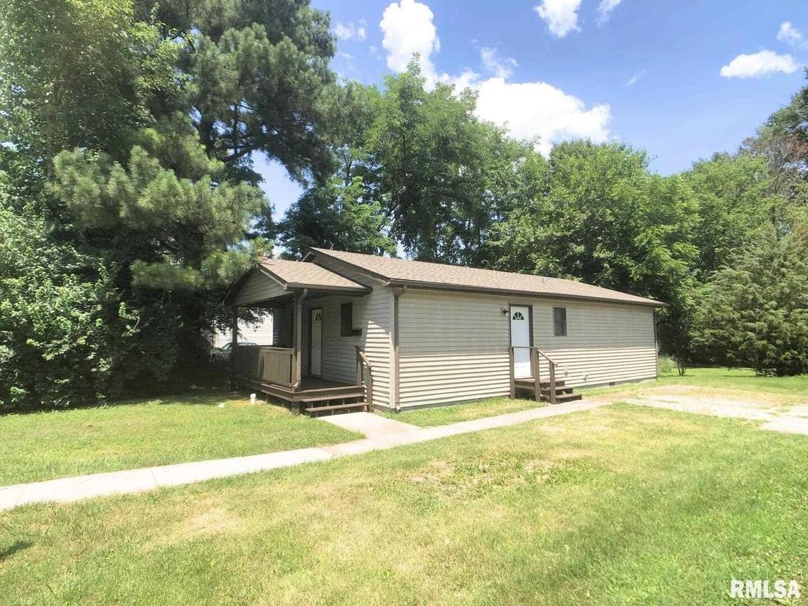 307 S James St., Carbondale, IL 62901