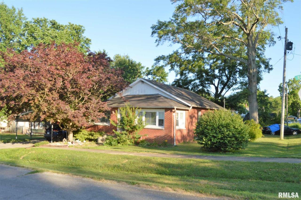 580 Davis Ave., Omaha, IL 62871