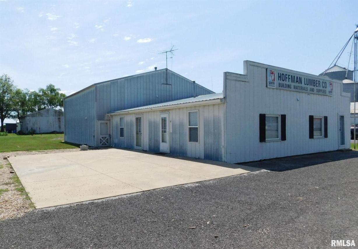 101 N Oak St., Hoffman, IL 62250