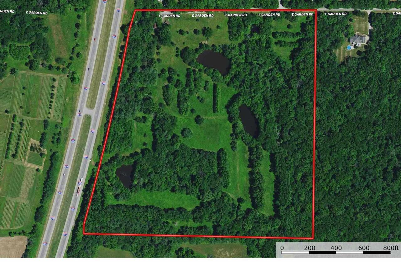 10560 E Garden Rd., Mt Vernon, IL 62864