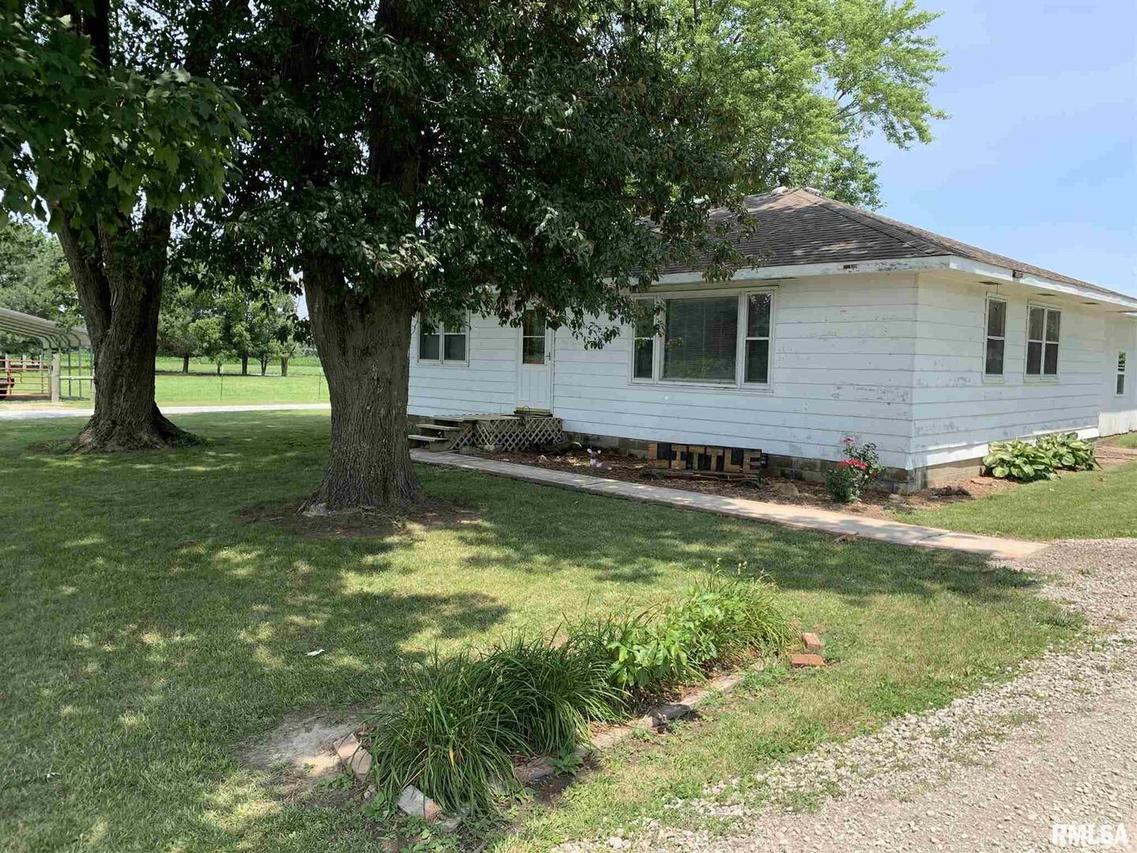 1014 Public Hwy., Alma, IL 62807