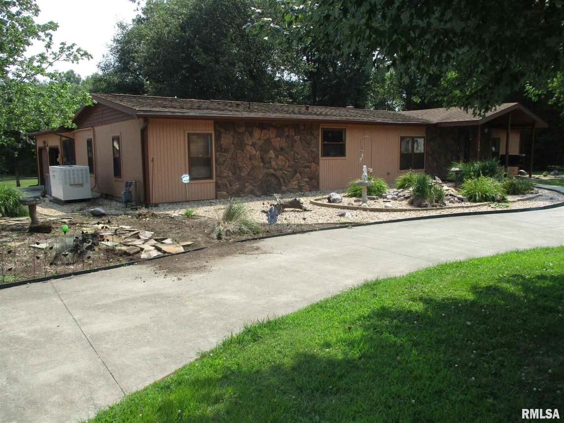 606 Wastena St., Benton, IL