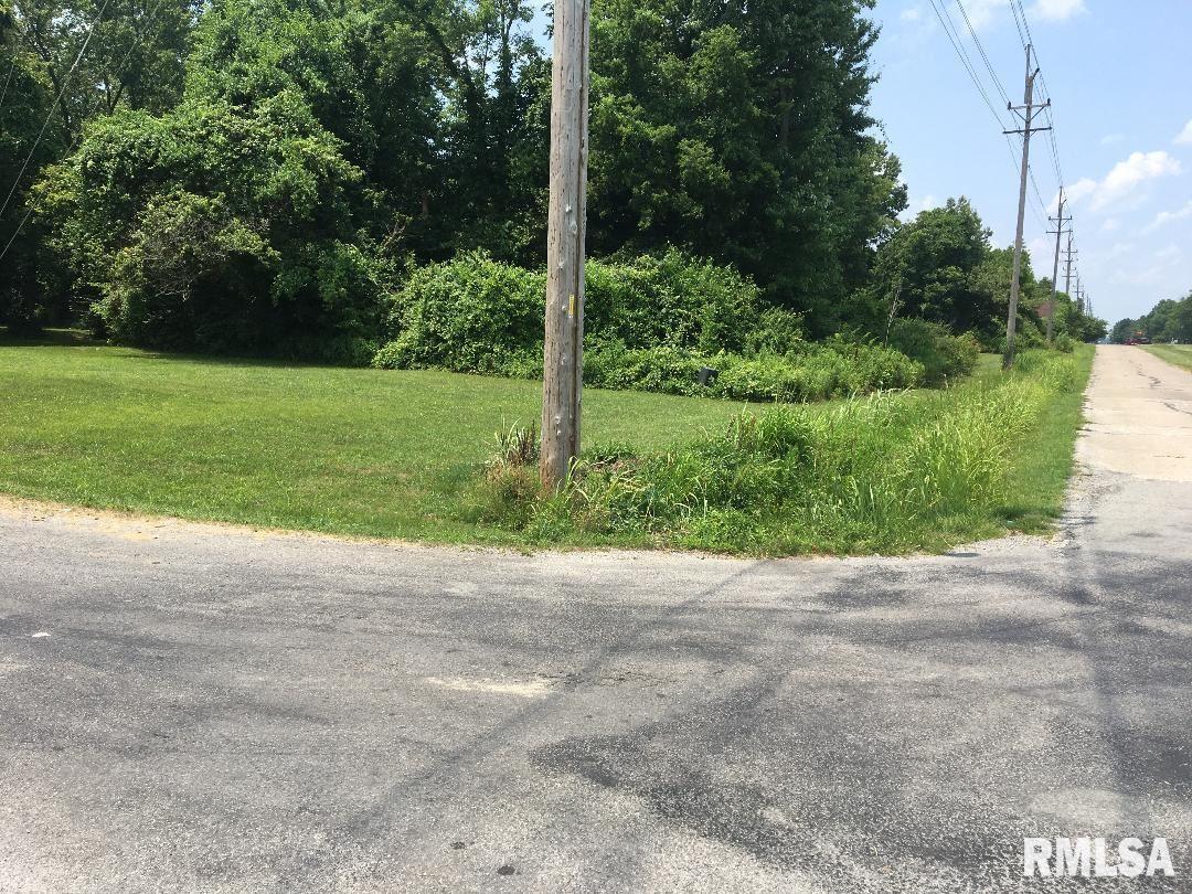 809 N 27th St., Herrin, IL 62948