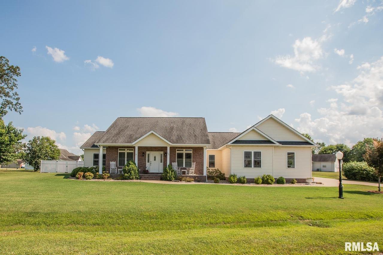 203 Bea Ct., Carterville, IL 62918