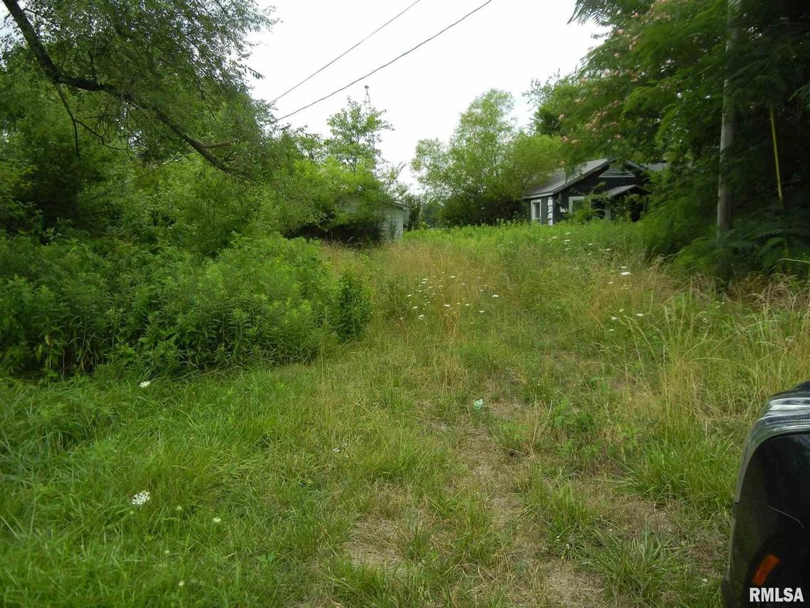 3443 Selmaville Rd., Salem, IL 62881