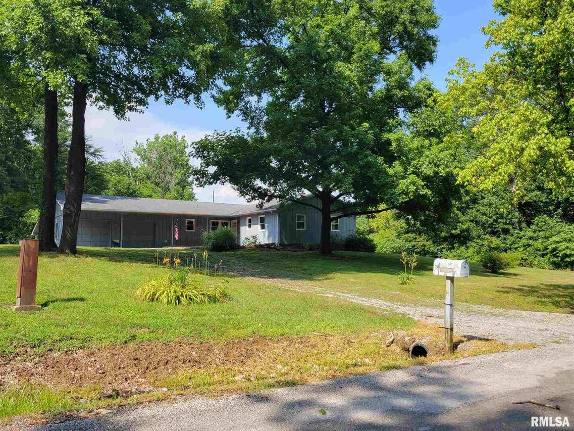 15 Pine Ln., Murphysboro, IL 62966