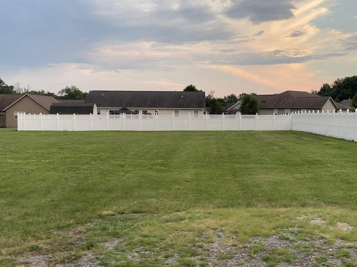 1303 W Grand Rd., Carterville, IL 62918