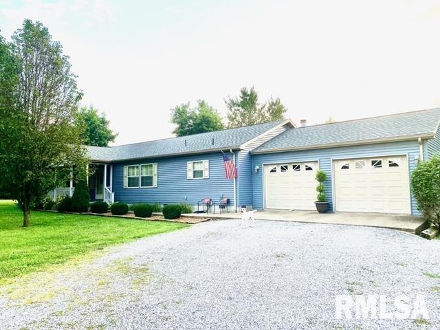 17787 Old Frankfort Rd., West Frankfort, IL 62896