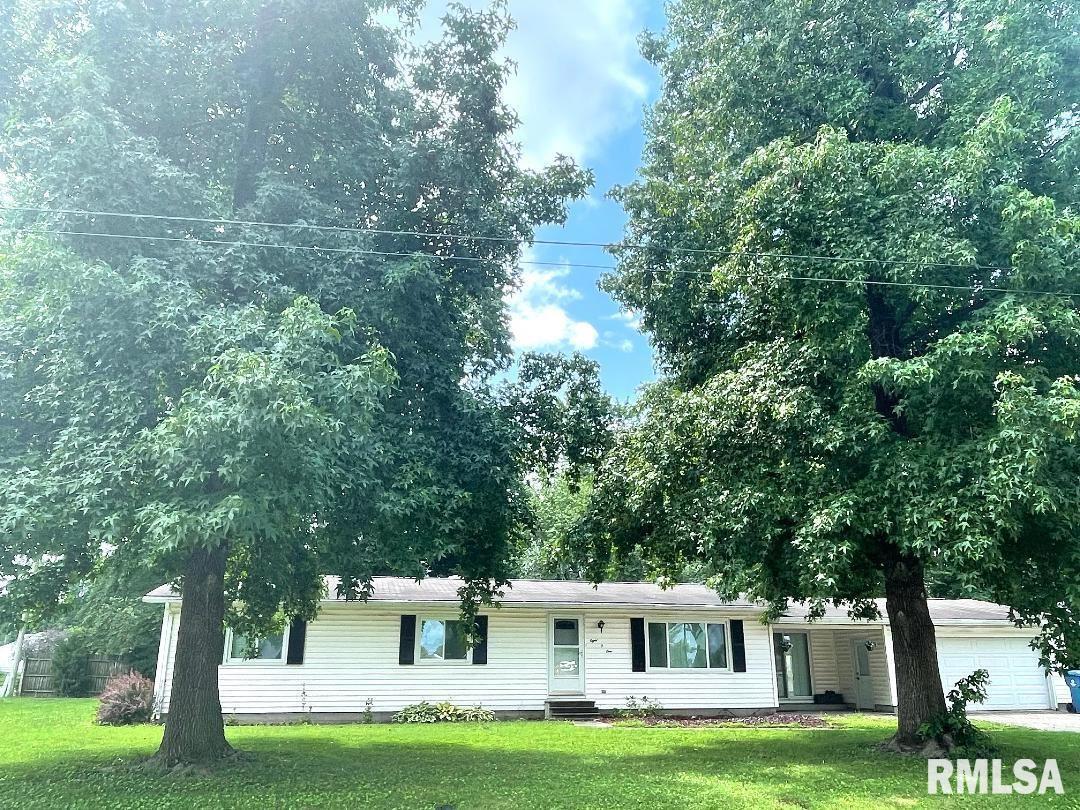 801 W 4th St., Centralia, IL 62801