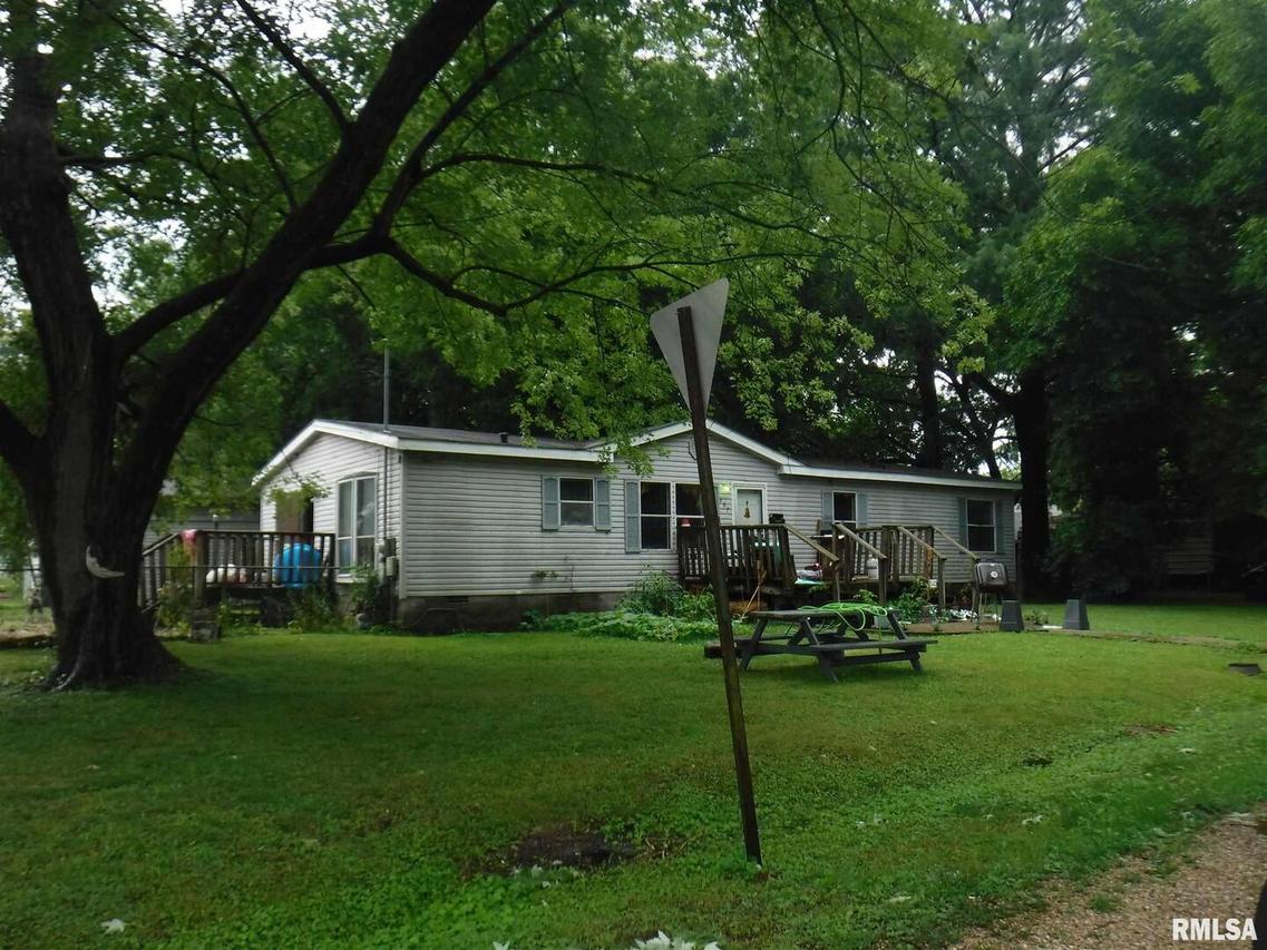 307 N Maple St., Salem, IL 62881