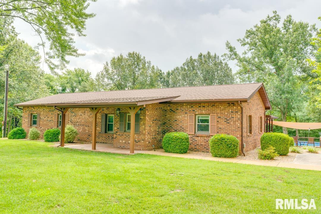 5559 E Richview Rd., Woodlawn, IL 62898