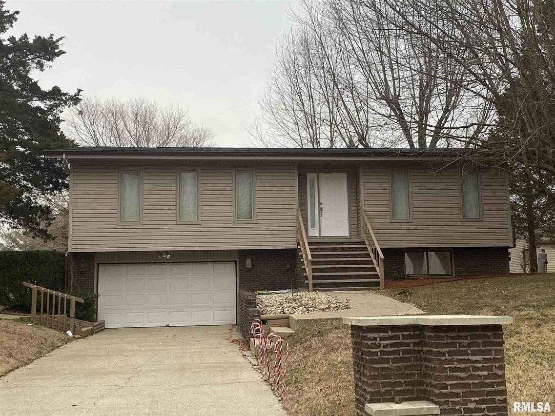 714 Driftwood Rd., Marion, IL 62959