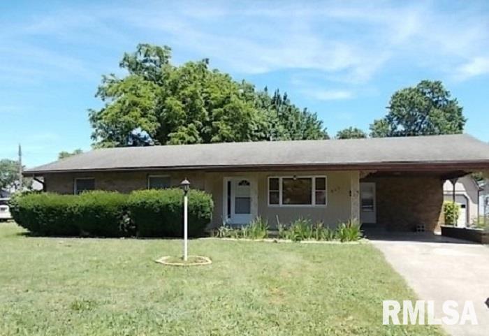 206 N Illinois Ave., West Frankfort, IL 62896