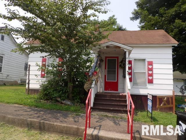 637 N 4th St., Rosiclare, IL 62982