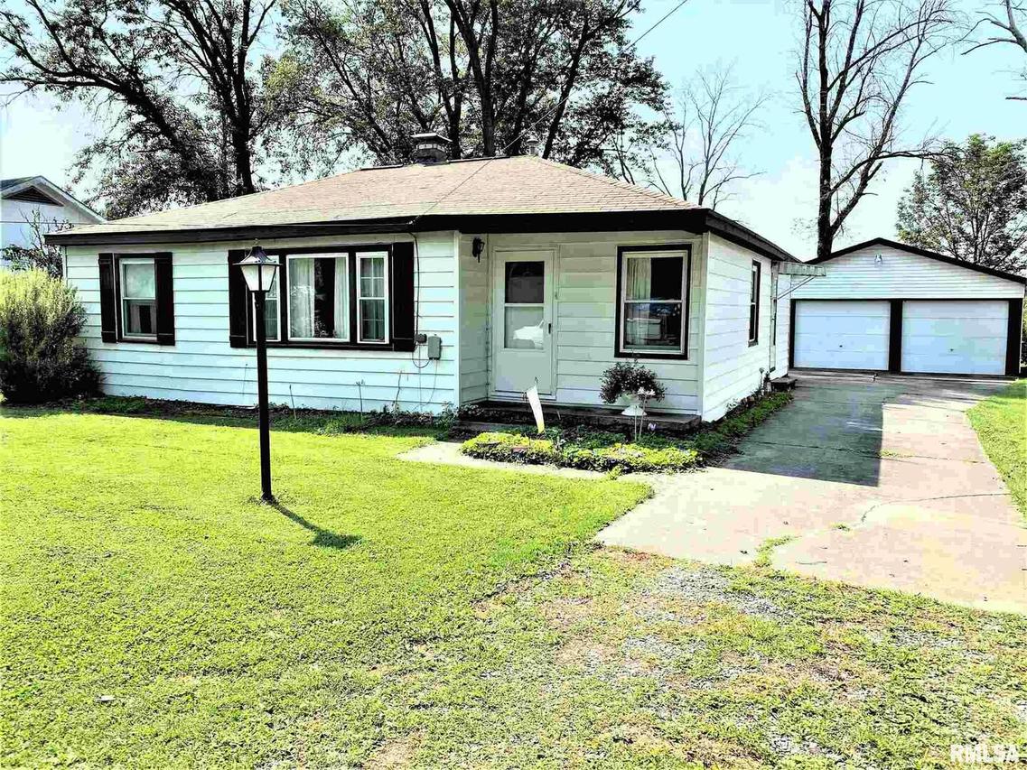 7942 Old Highway 50 Hwy., Flora, IL 62839