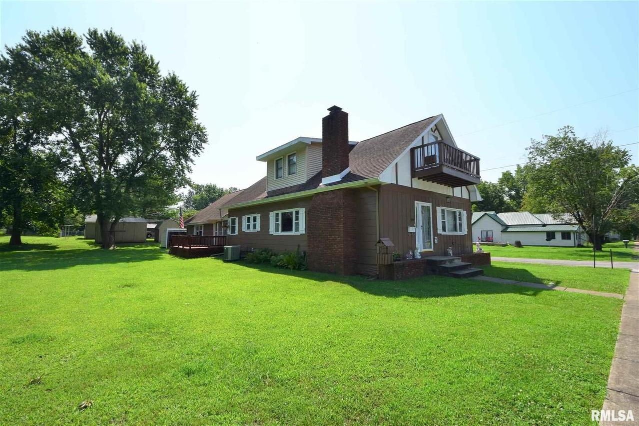 604 Church St., Christopher, IL 62822