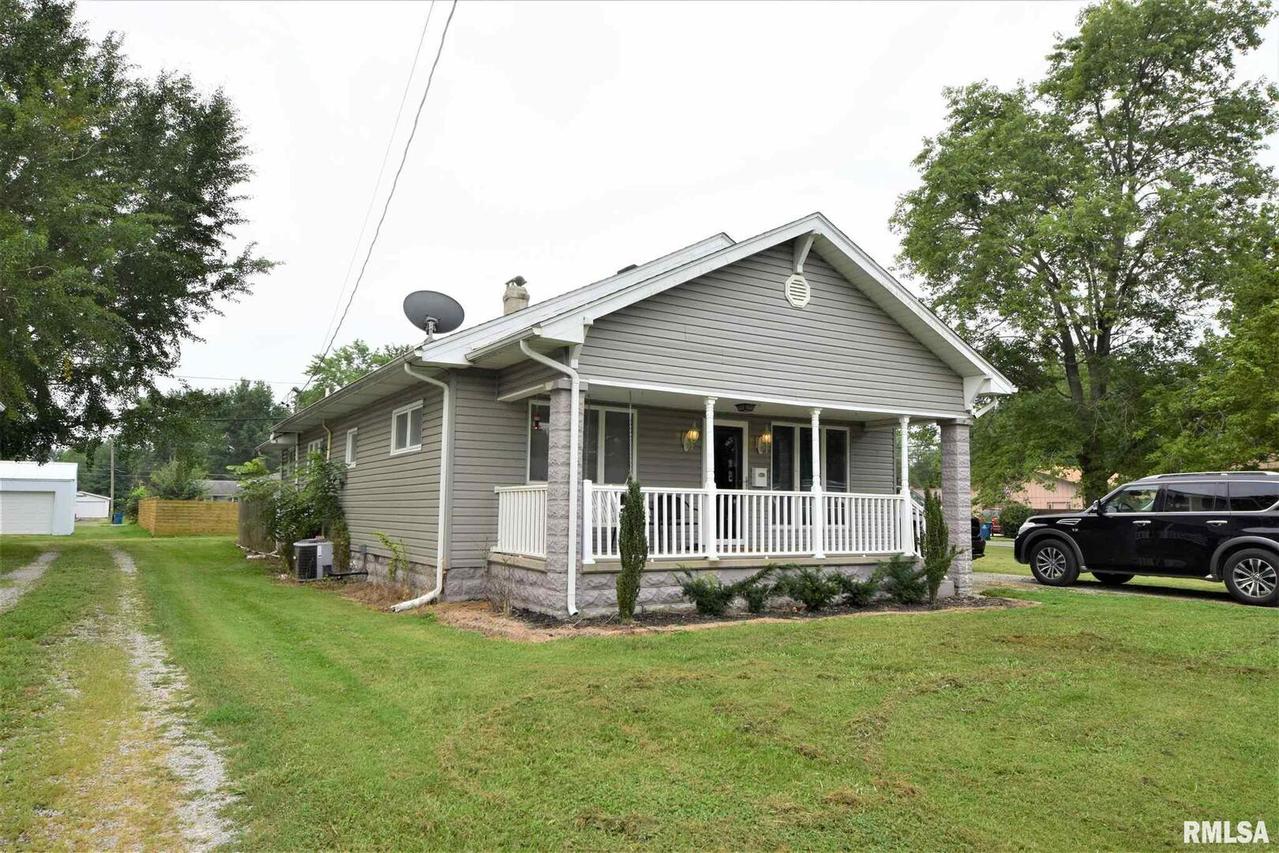 610 W Sylvia Ave., Christopher, IL 62822