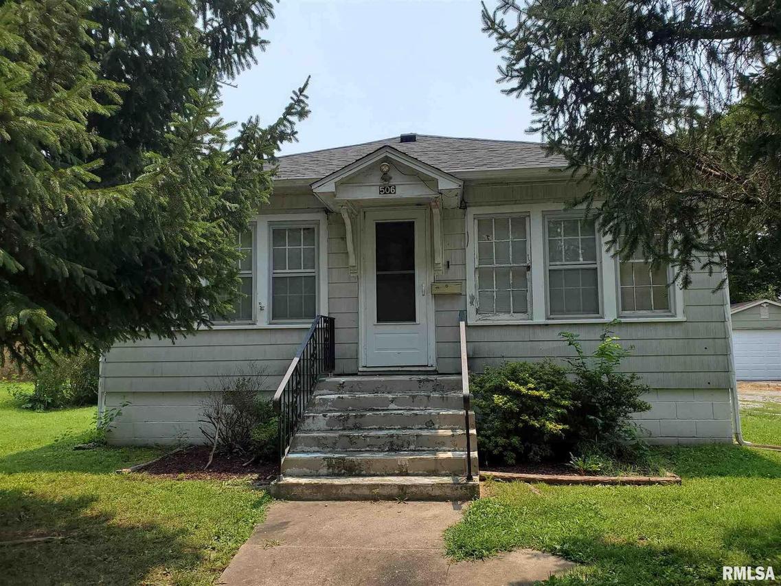 506 E 5th St., West Frankfort, IL 62896