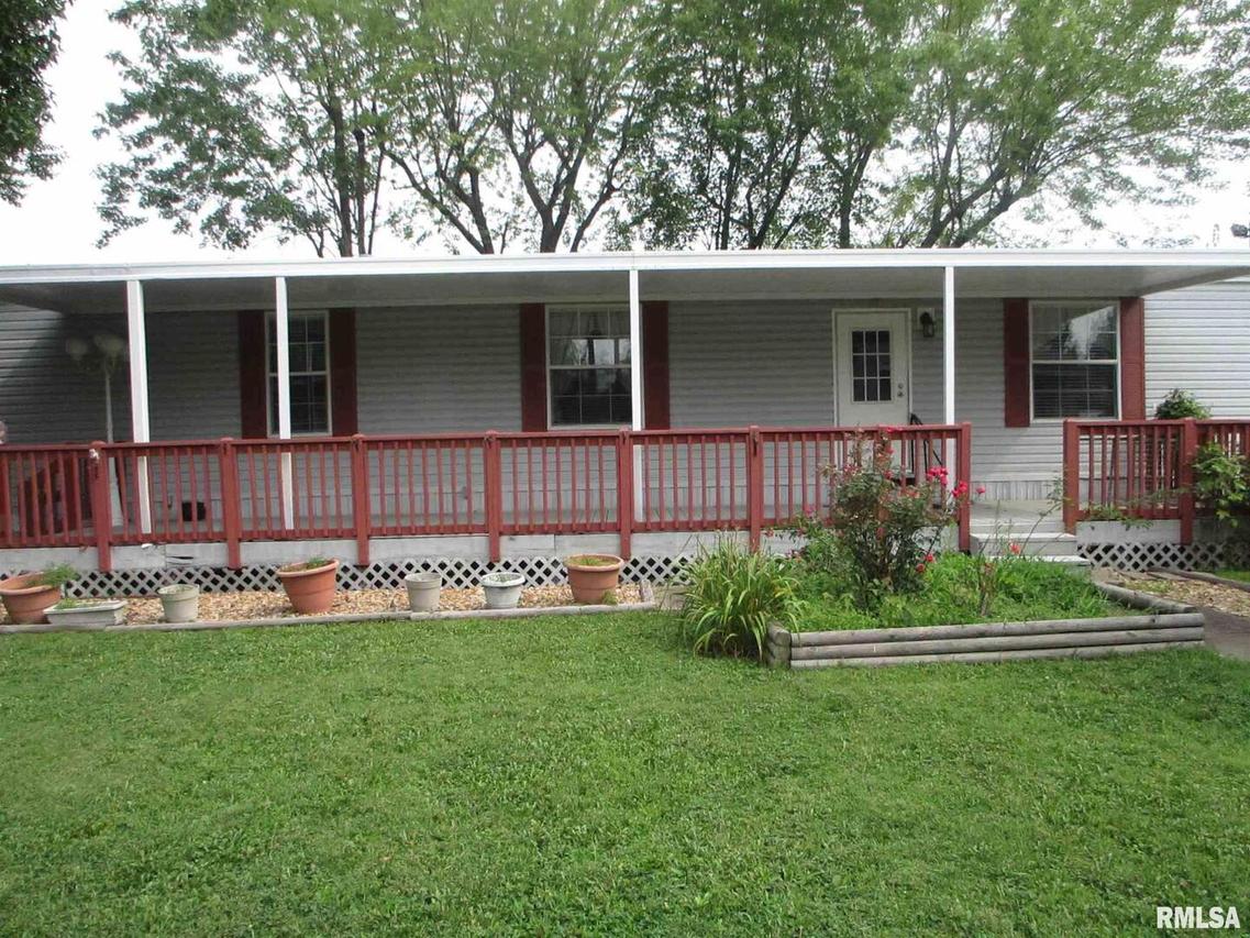 602 S Jefferson St., West Frankfort, IL 62896