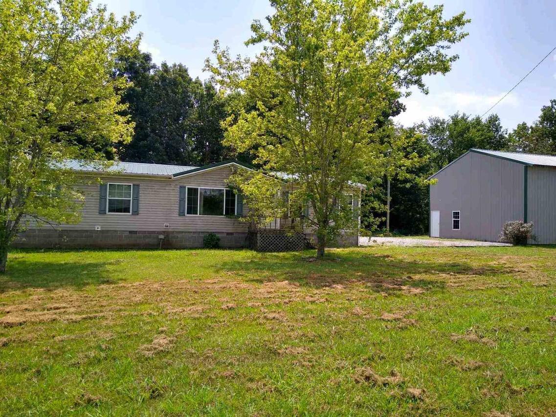 3105 Stockdale Ln., Grantsburg, IL 62943