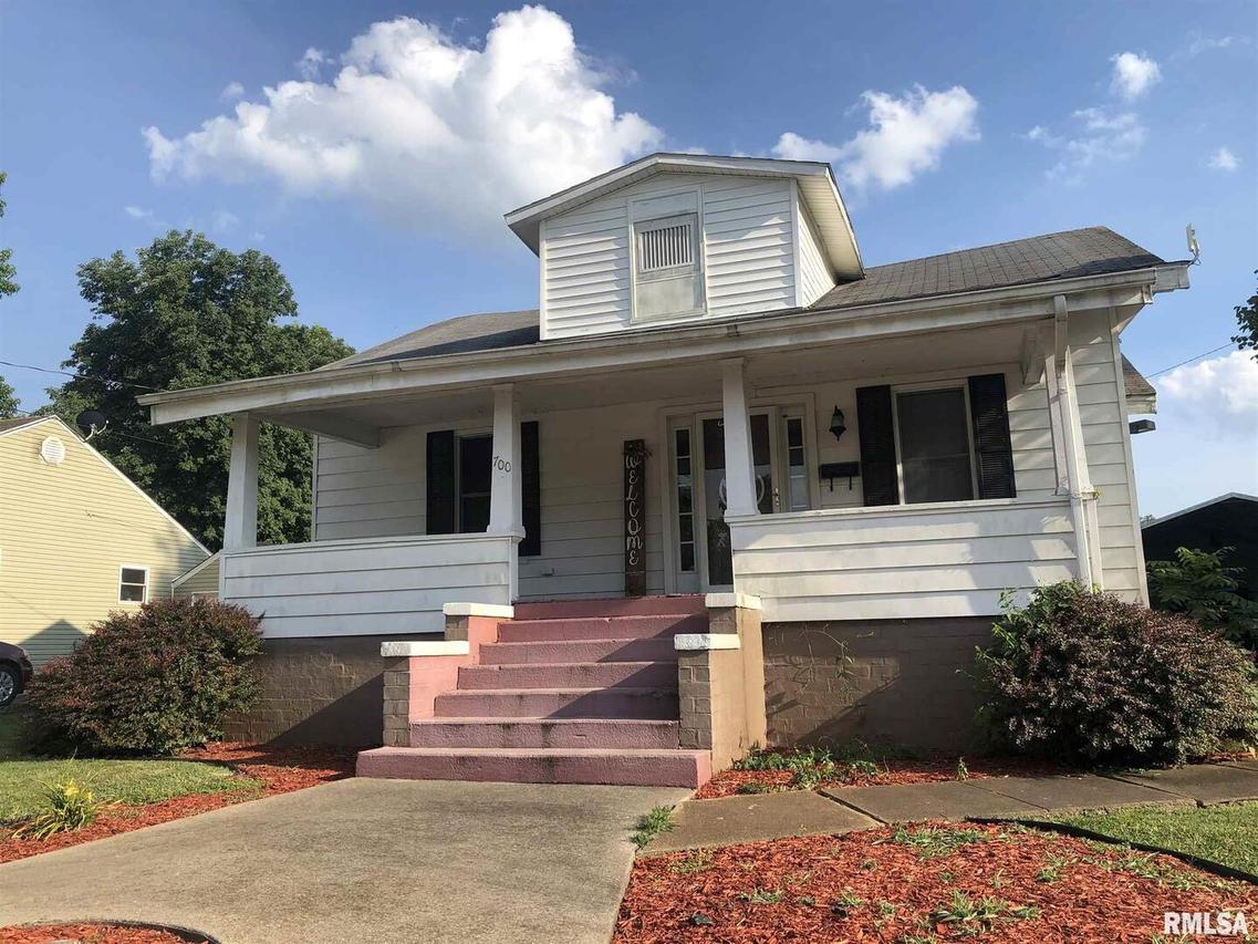 700 W Washington St., Benton, IL 62812