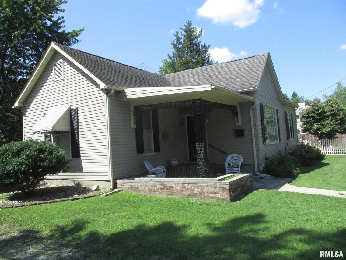 1201 S Main St., Benton, IL