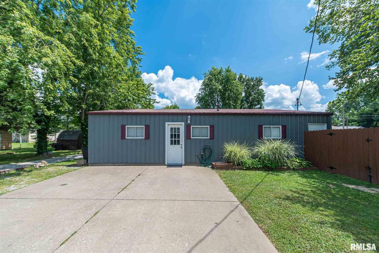 706 S Odle St., West Frankfort, IL 62896