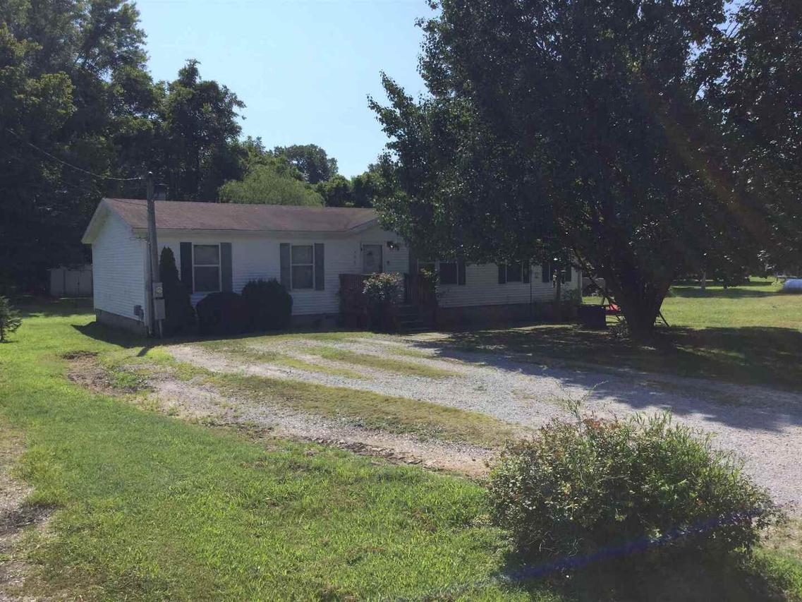 406 S Walker St., Cobden, IL 62920