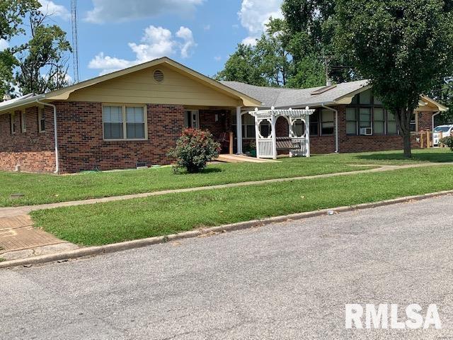 209 S Jefferson St., West Frankfort, IL 62896