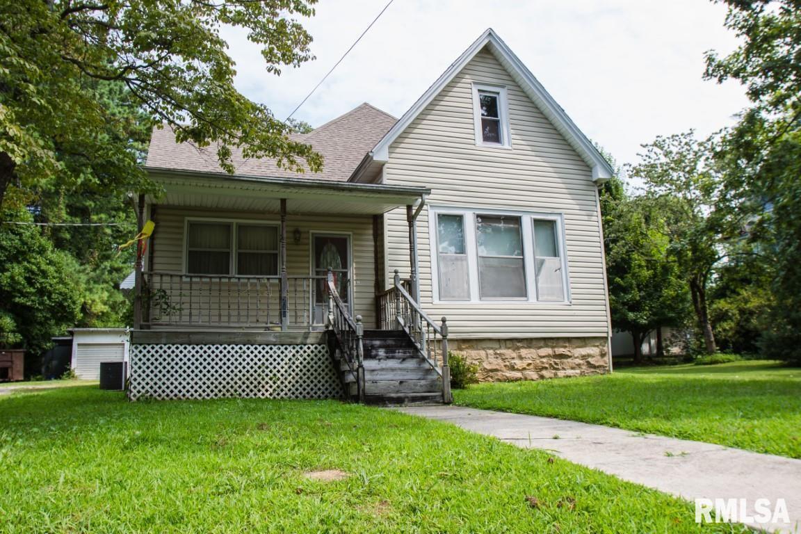 212 E Ash St., Cobden, IL 62920