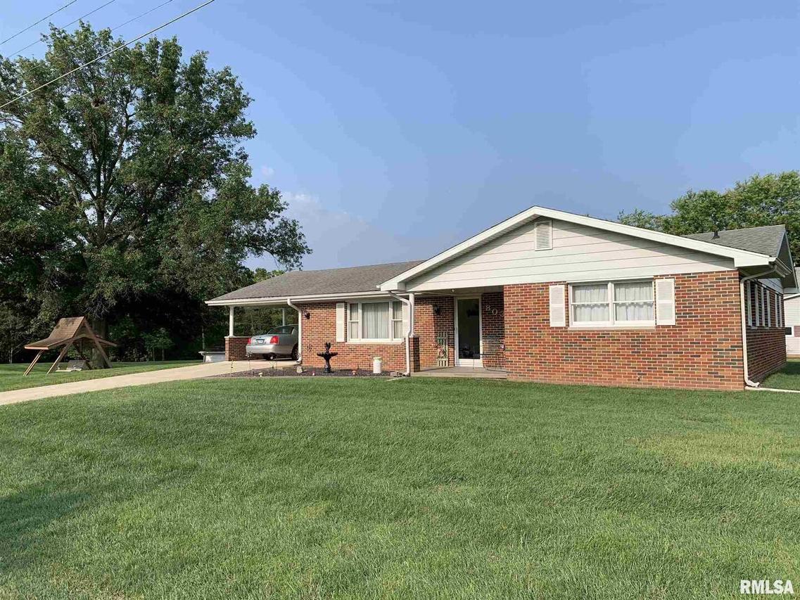 803 S East St., Pinckneyville, IL 62274