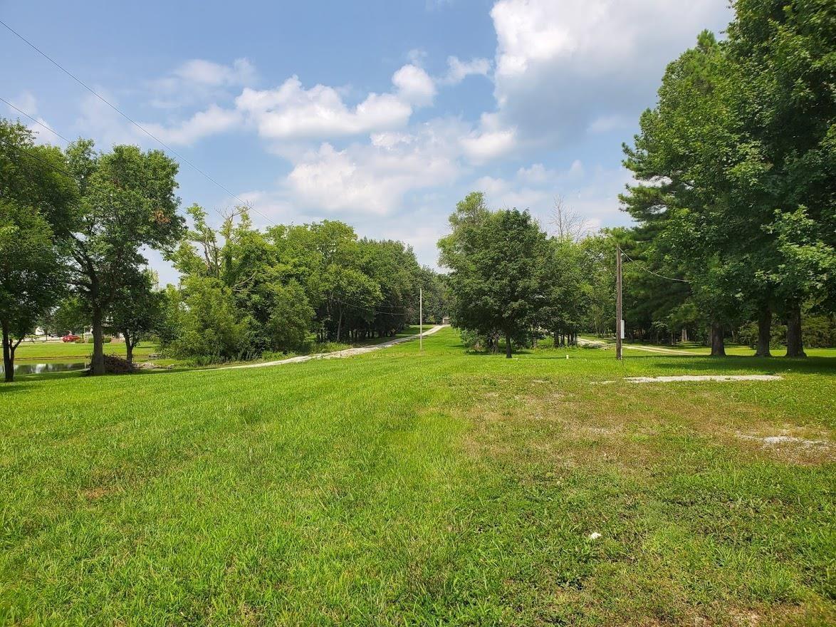 8397 E Park St., Duquoin, IL 62832