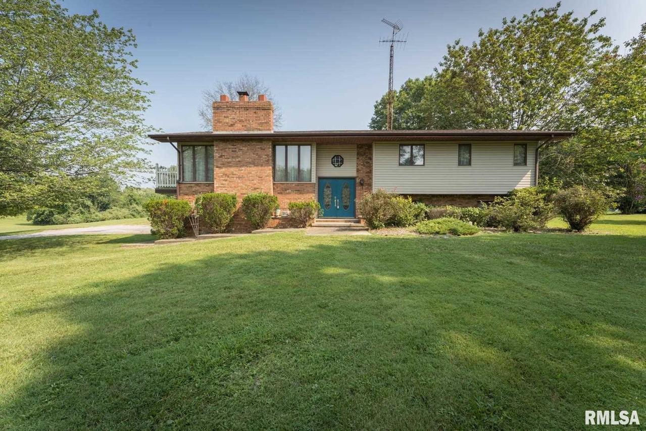 11615 Spowart Rd., West Frankfort, IL 62896