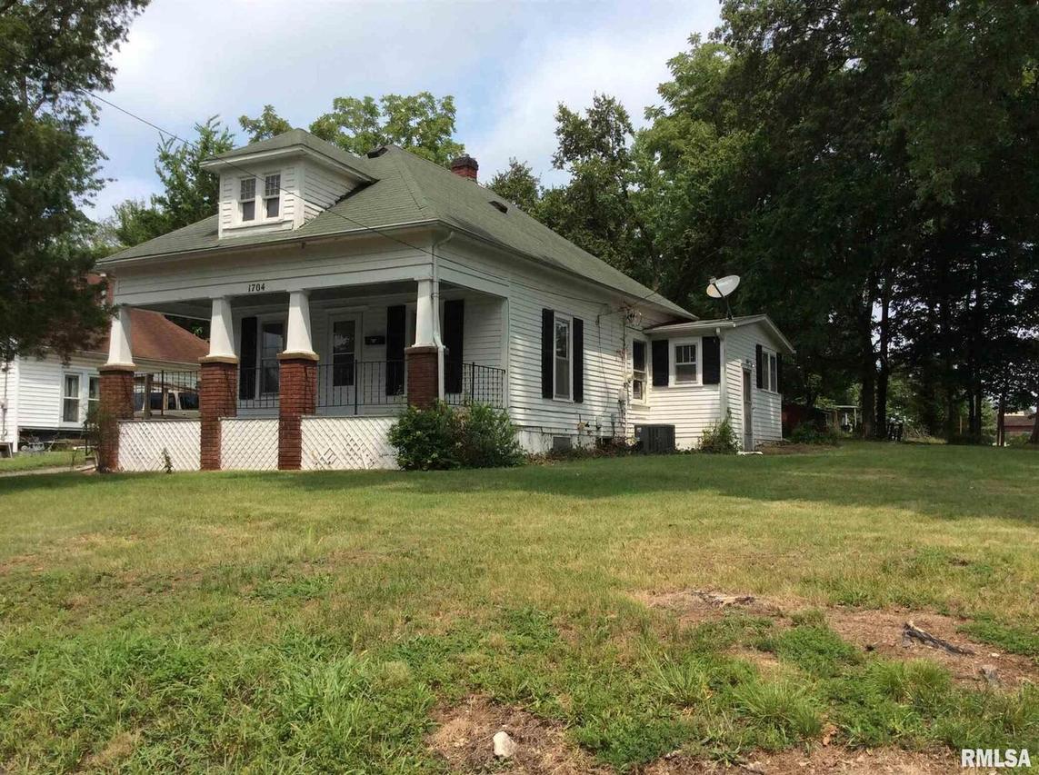 1704 Lambert, Mt Vernon, IL 62864