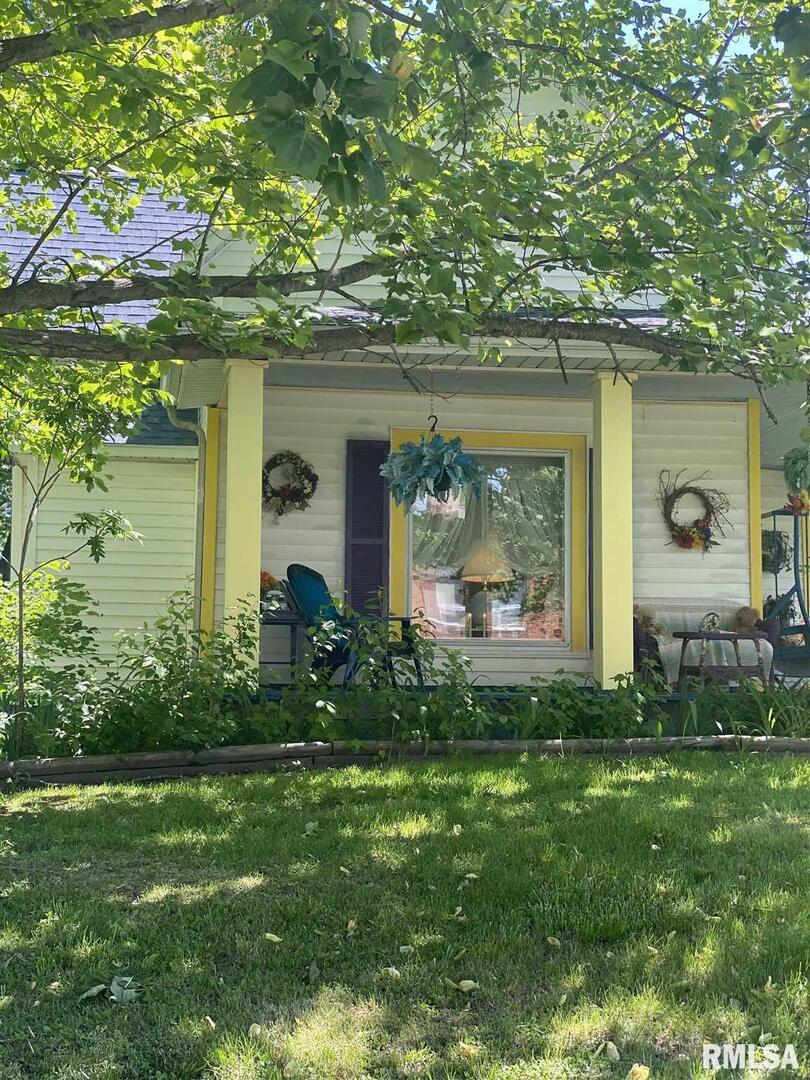 1912 1st St., Eldorado, IL 62930