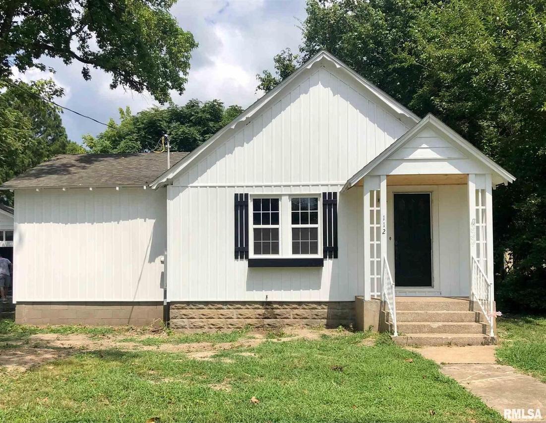 112 James St., Carterville, IL 62918