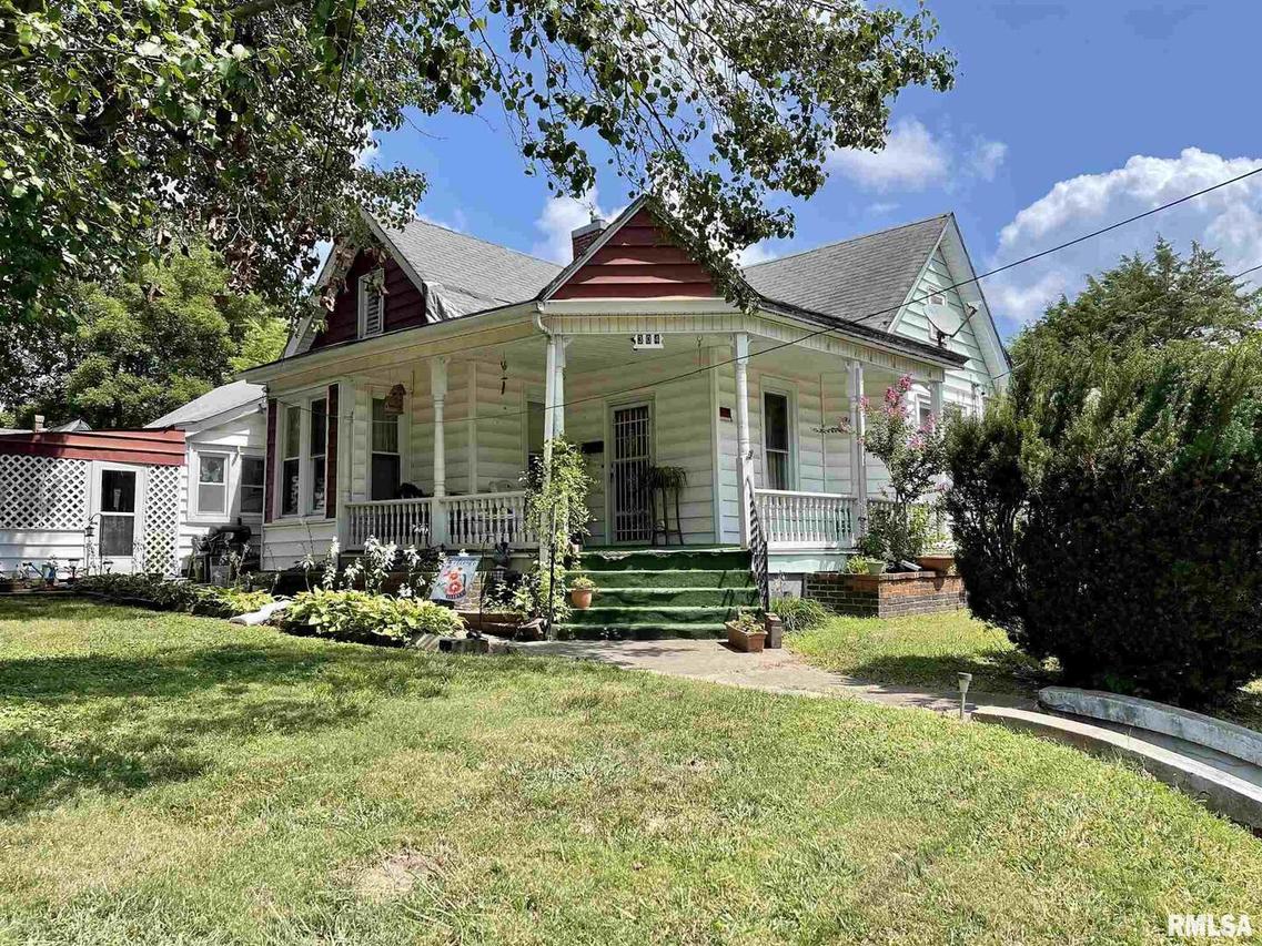 304 E Chestnut St., Anna, IL 62906