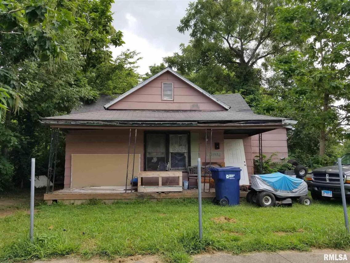 1004 S 13th St., Mt Vernon, IL 62864