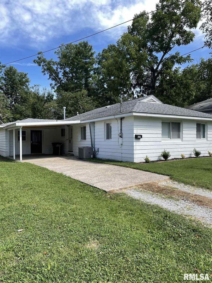 407 N Oakland St., Carbondale, IL 62901