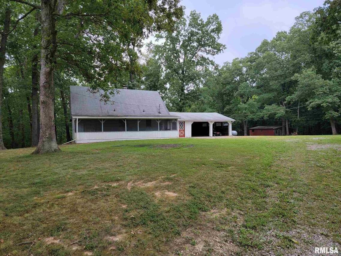 2720 Miles Ln., Salem, IL 62881