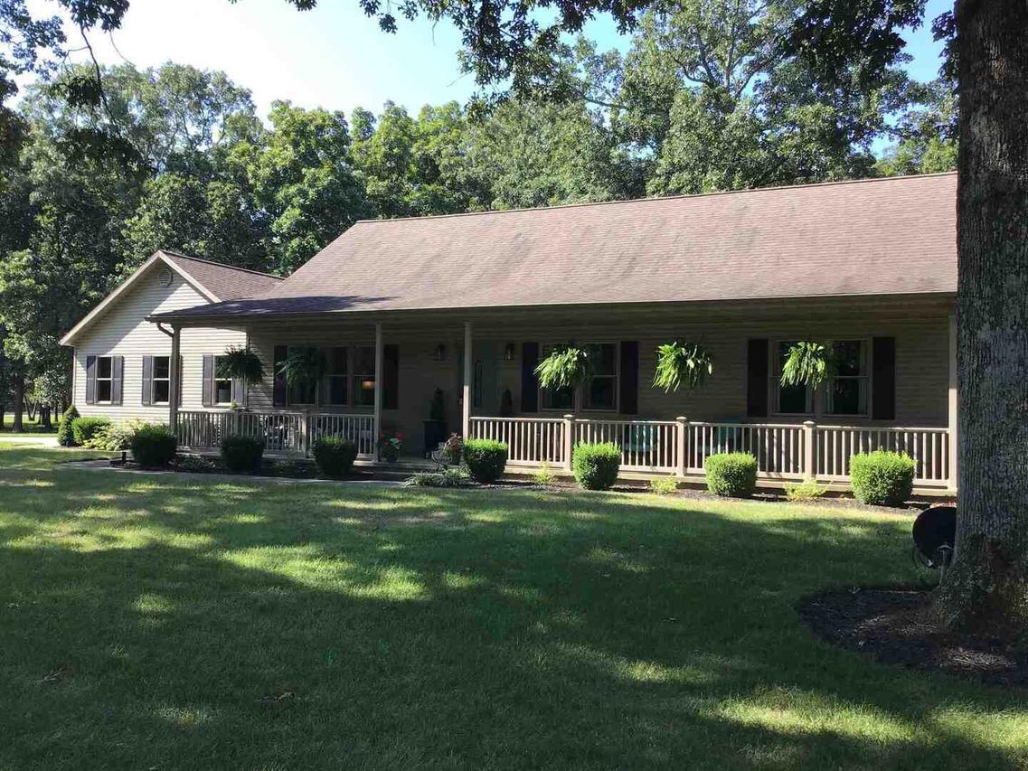 20499 Wildwood Pl., Dix, IL 62830