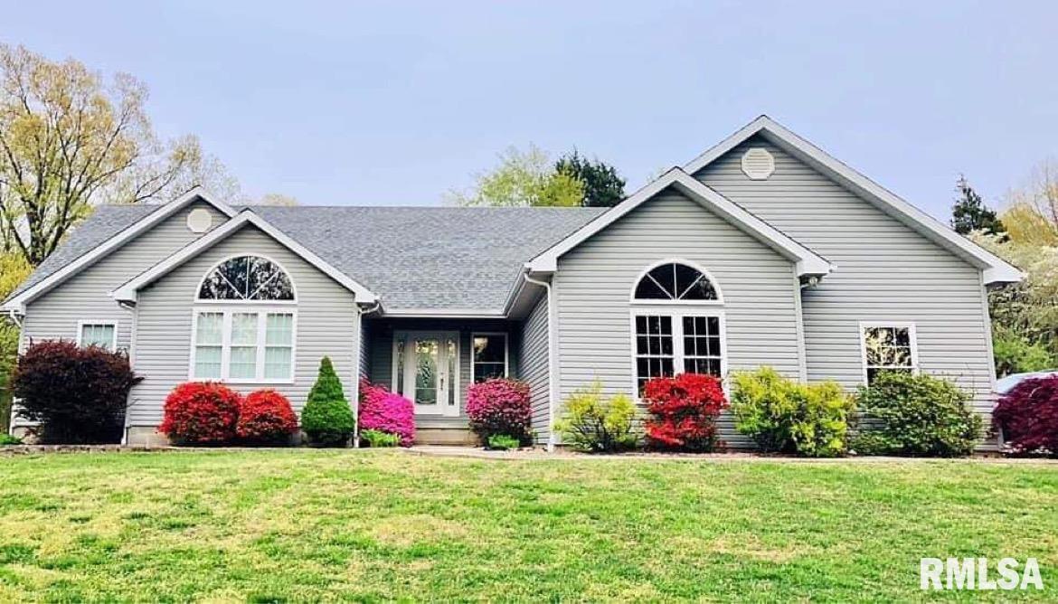 2615 Blackman Hill Rd., Harrisburg, IL 62946