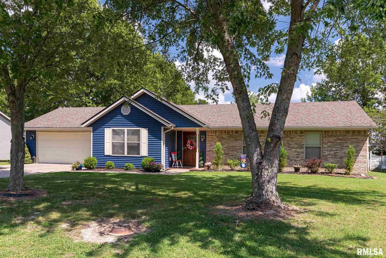 3032 Willow Branch Ln., Herrin, IL 62948