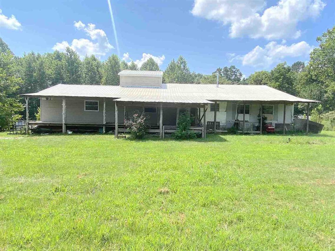 155 Bear Rd., Carbondale, IL 62903