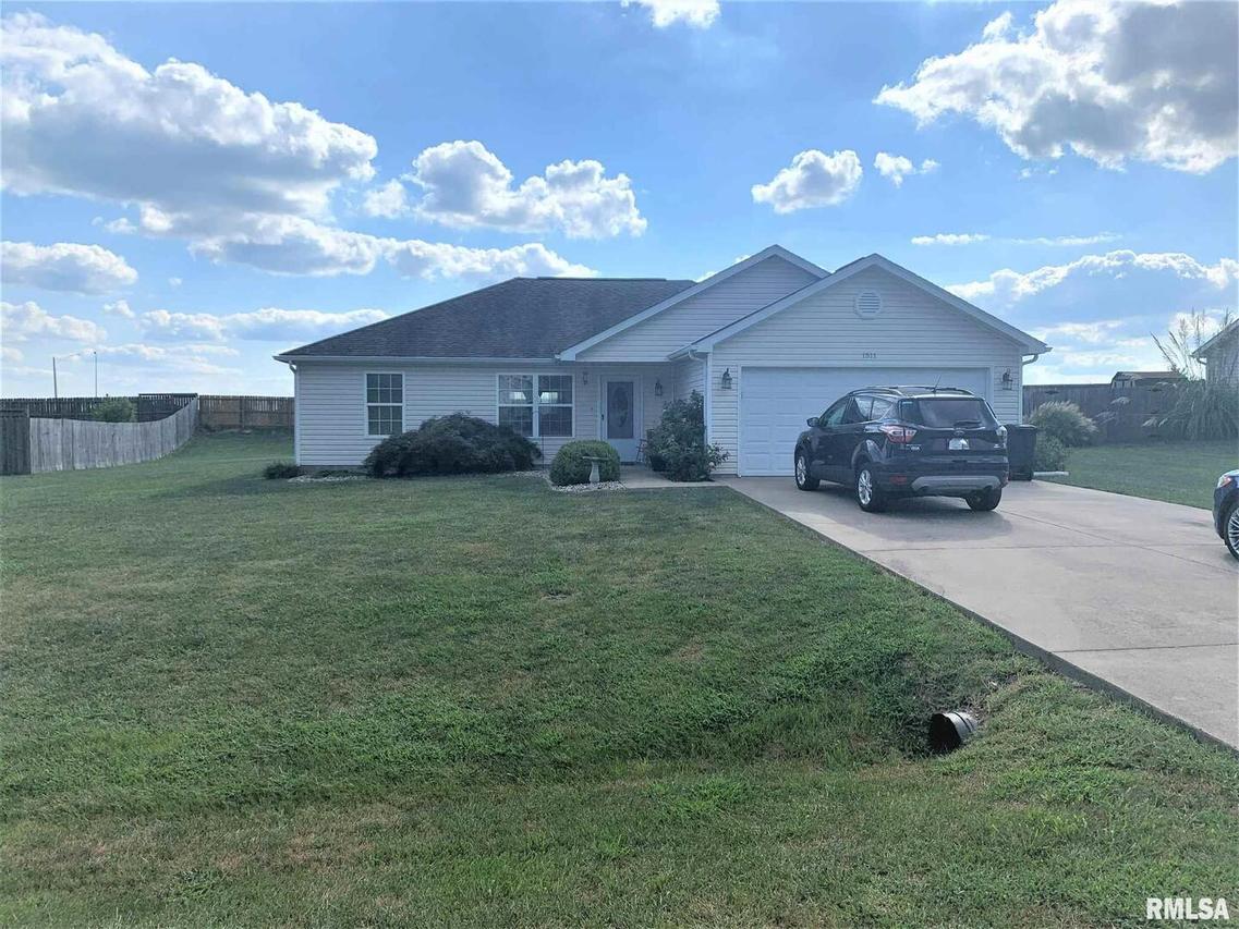 1511 Hawkeye Ct., Carterville, IL 62918