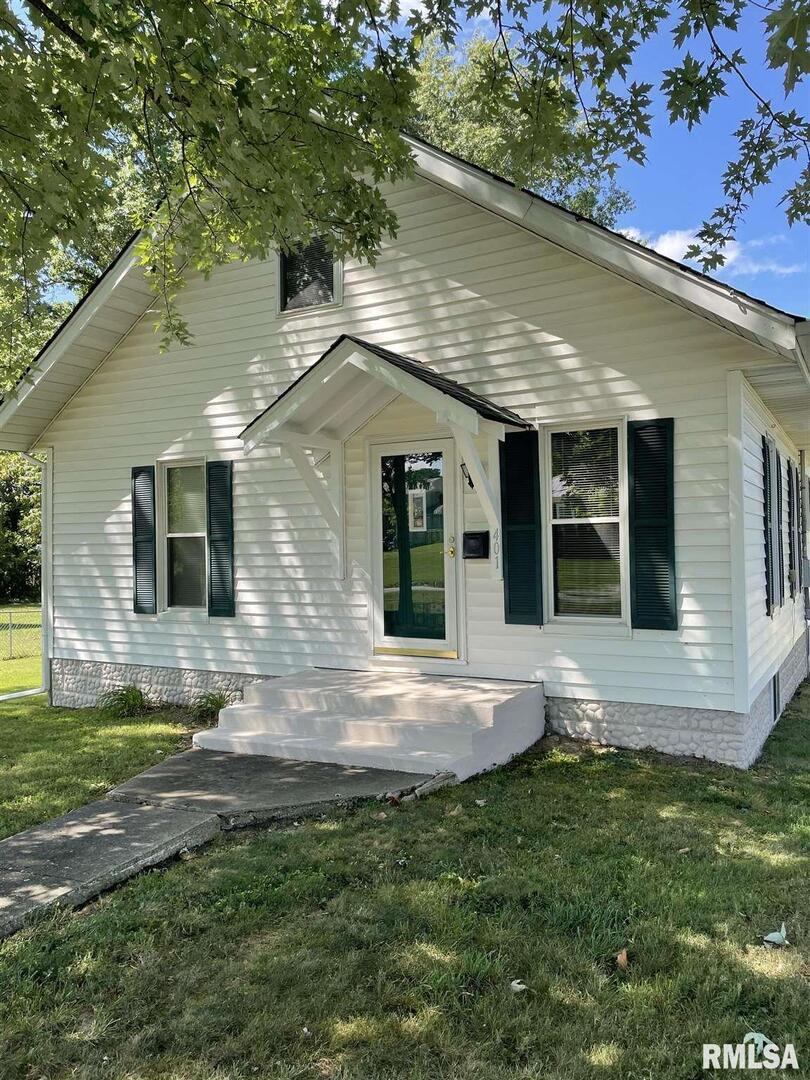 401 S Pennsylvania Ave., Carterville, IL 62918