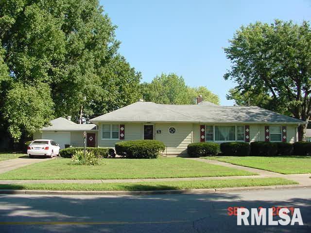 2102 Gartside, Murphysboro, IL 62966
