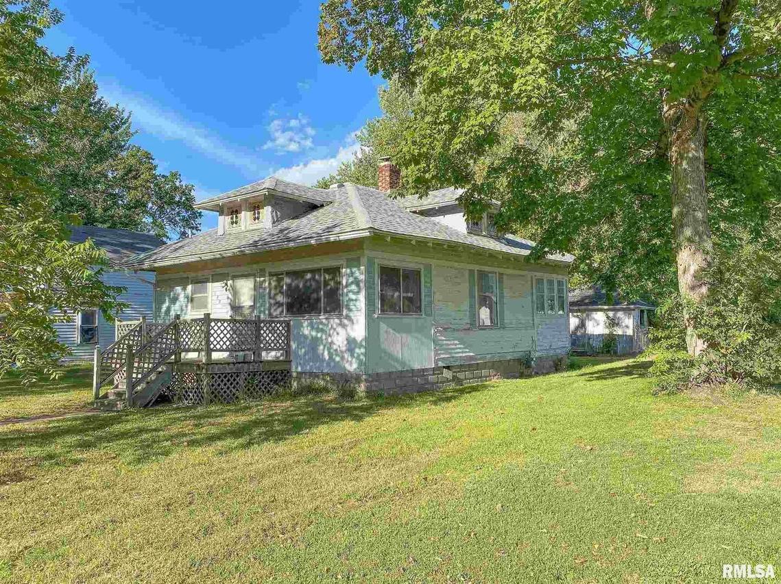 231 N Main St., Xenia, IL 62899